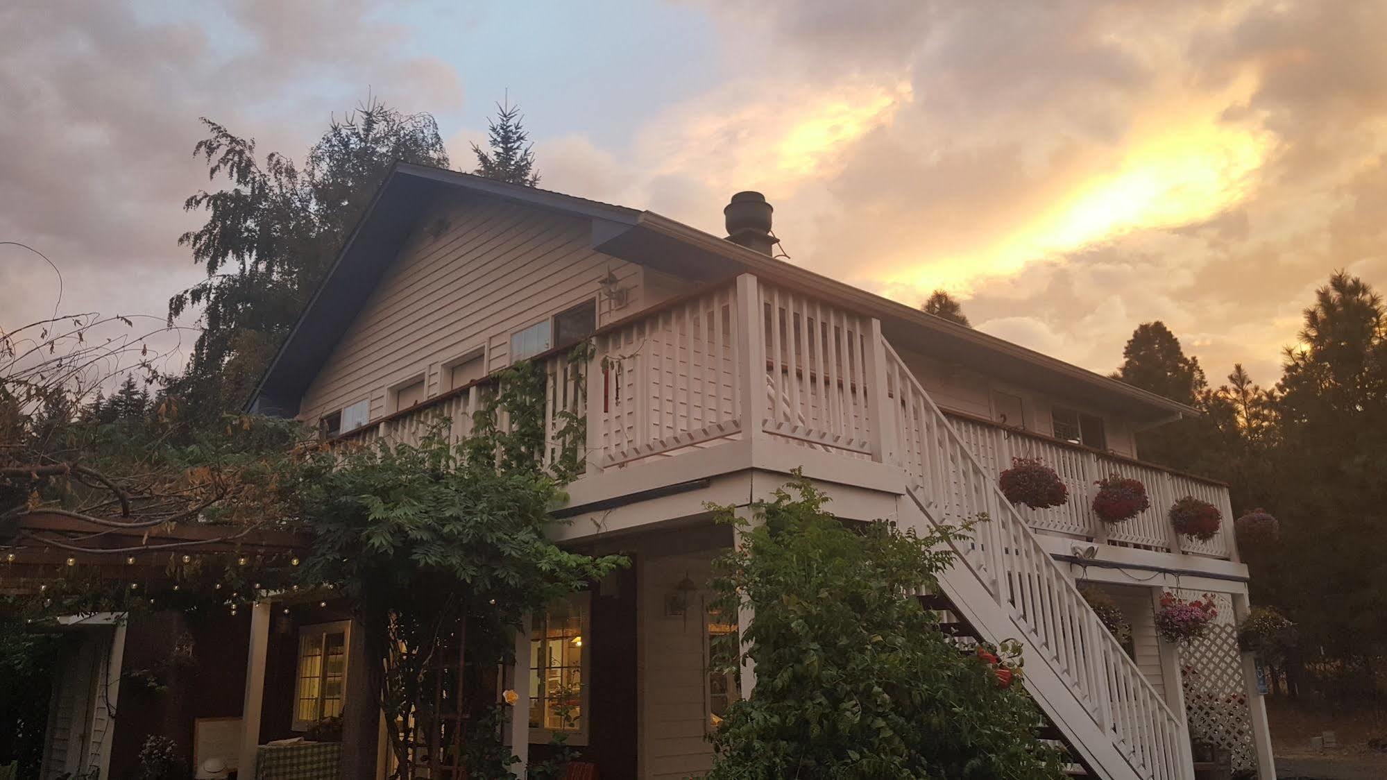Rubyjune Inn White Salmon Экстерьер фото
